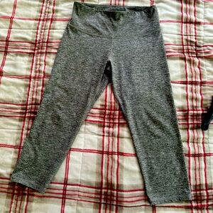 Old navy cropped leggings